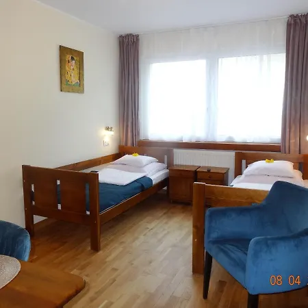 Apartamenty I Pokoje - Dom Goscinny Pasja -2 Minuty Do Plazy Dzwirzyno Exterior photo