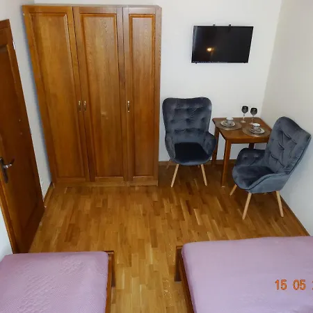 Apartamenty I Pokoje - Dom Goscinny Pasja -2 Minuty Do Plazy Dzwirzyno Exterior photo