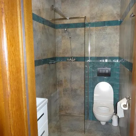 Apartamenty I Pokoje - Dom Goscinny Pasja -2 Minuty Do Plazy Dzwirzyno Exterior photo