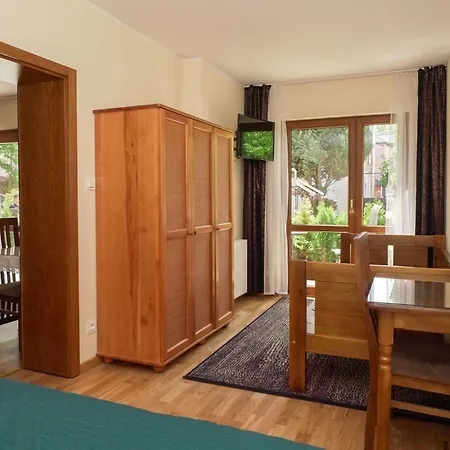 Apartamenty I Pokoje - Dom Goscinny Pasja -2 Minuty Do Plazy Dzwirzyno Exterior photo