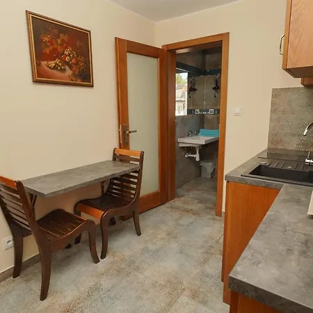 Apartamenty I Pokoje - Dom Goscinny Pasja -2 Minuty Do Plazy Dzwirzyno Exterior photo