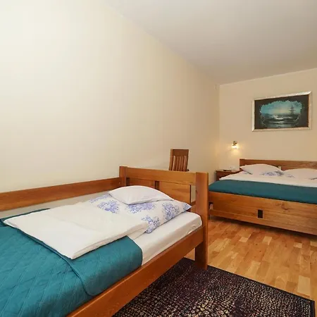 Apartamenty I Pokoje - Dom Goscinny Pasja -2 Minuty Do Plazy Dzwirzyno Exterior photo