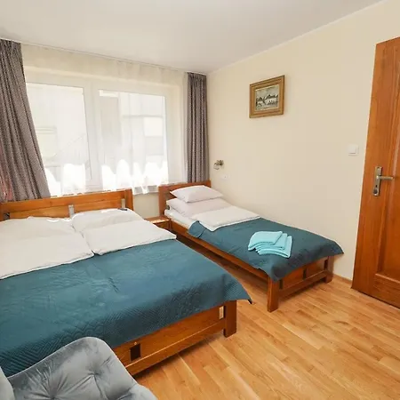 Apartamenty I Pokoje - Dom Goscinny Pasja -2 Minuty Do Plazy Dzwirzyno Exterior photo