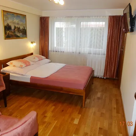 Apartamenty I Pokoje - Dom Goscinny Pasja -2 Minuty Do Plazy Dzwirzyno Exterior photo
