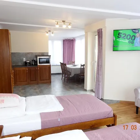 Apartamenty I Pokoje - Dom Goscinny Pasja -2 Minuty Do Plazy Dzwirzyno Exterior photo