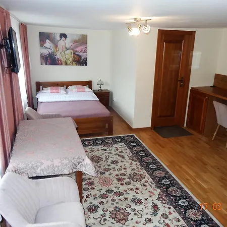 Apartamenty I Pokoje - Dom Goscinny Pasja -2 Minuty Do Plazy Dzwirzyno Exterior photo