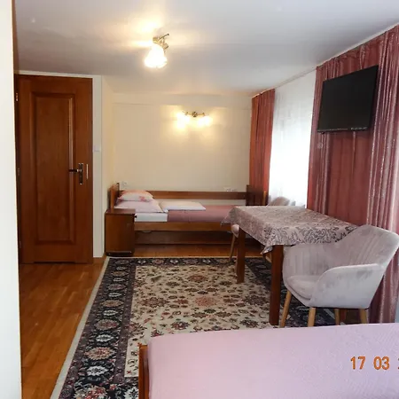 Apartamenty I Pokoje - Dom Goscinny Pasja -2 Minuty Do Plazy Dzwirzyno Exterior photo