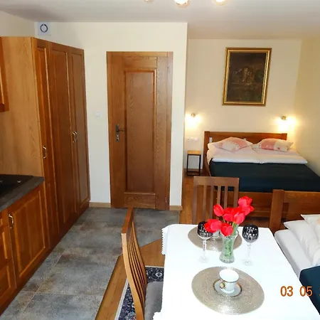 Apartamenty I Pokoje - Dom Goscinny Pasja -2 Minuty Do Plazy Dzwirzyno Exterior photo
