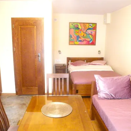 Apartamenty I Pokoje - Dom Goscinny Pasja -2 Minuty Do Plazy Dzwirzyno Exterior photo