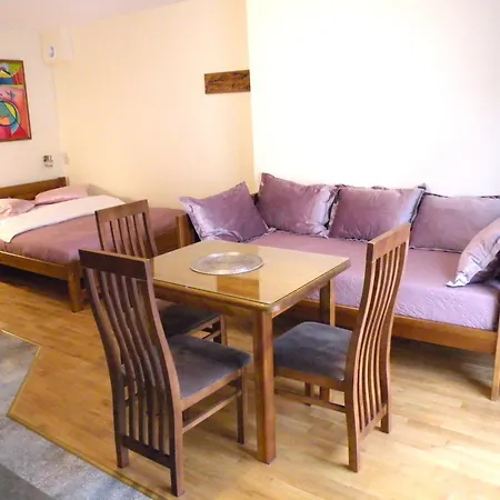 Apartamenty I Pokoje - Dom Goscinny Pasja -2 Minuty Do Plazy Dzwirzyno Exterior photo